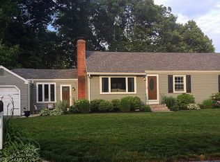 81 Clearbrook Dr, Springfield, MA 01118