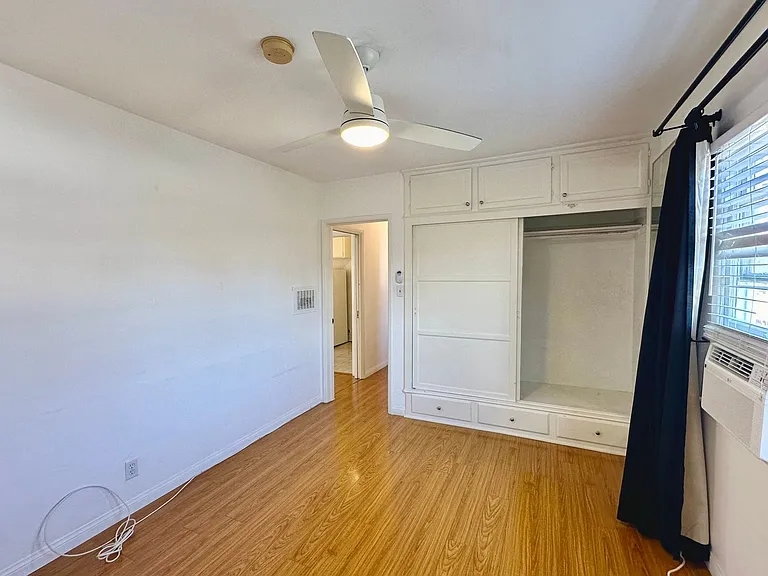 320 S. Rexford Drive — Photo 9