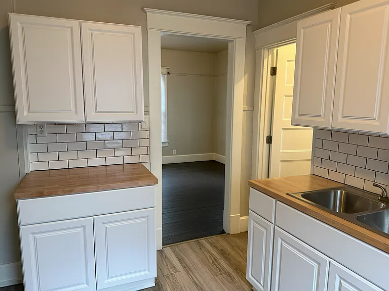 1015 N Olney St — Photo 5