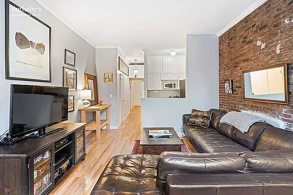 1st image of 415 E 80th St APT 1C
