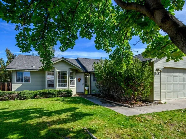 2014 SW 30th St, Redmond, OR 97756