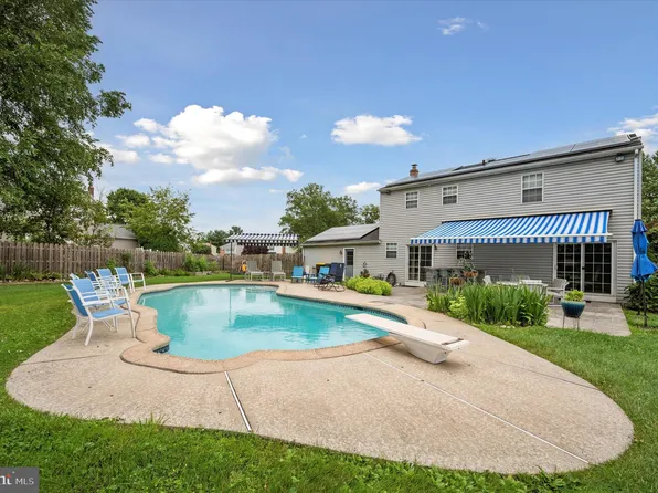 133 Wagon Wheel Rd, Norristown, PA 19403