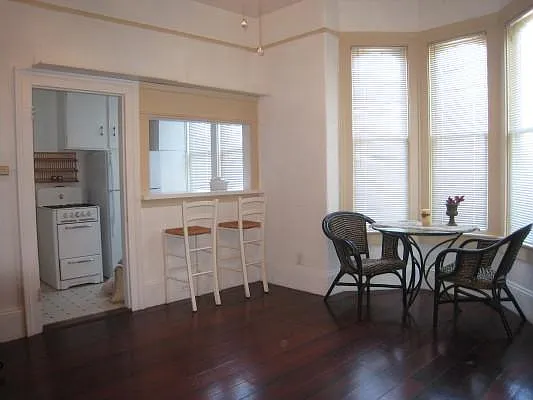 Studio, 400 sqft, $1,965 — Photo 3