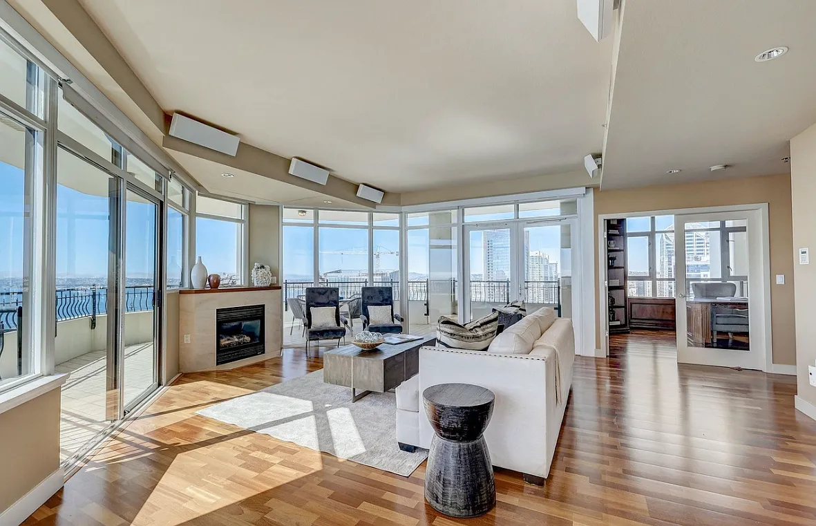 2 bed, 2047 sqft, $9,495 — Photo 4