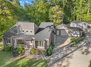6 Cannonball Ct, Greensboro, NC 27455