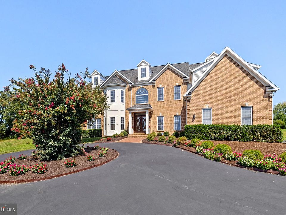 1st image of 40752 Canongate Dr