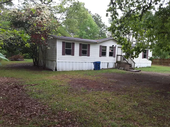 200 Pooshee Plantation Way, Bonneau, SC 29431