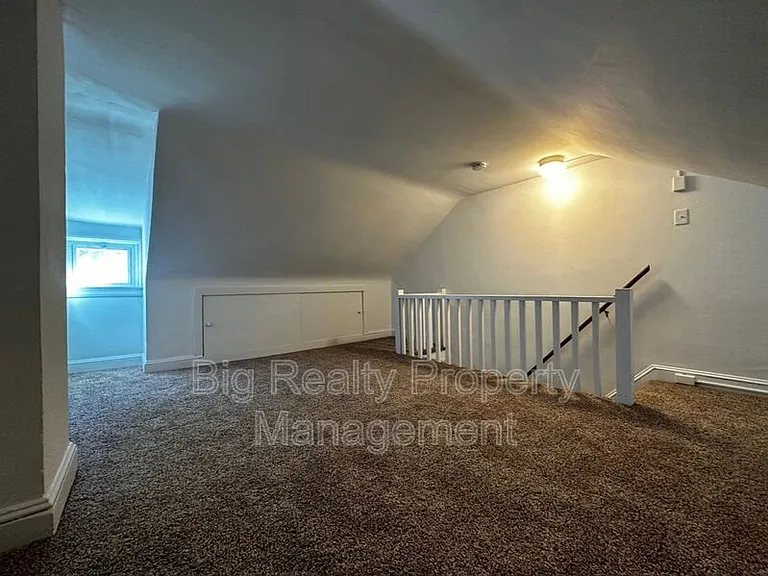 342 Valley Rd — Photo 6