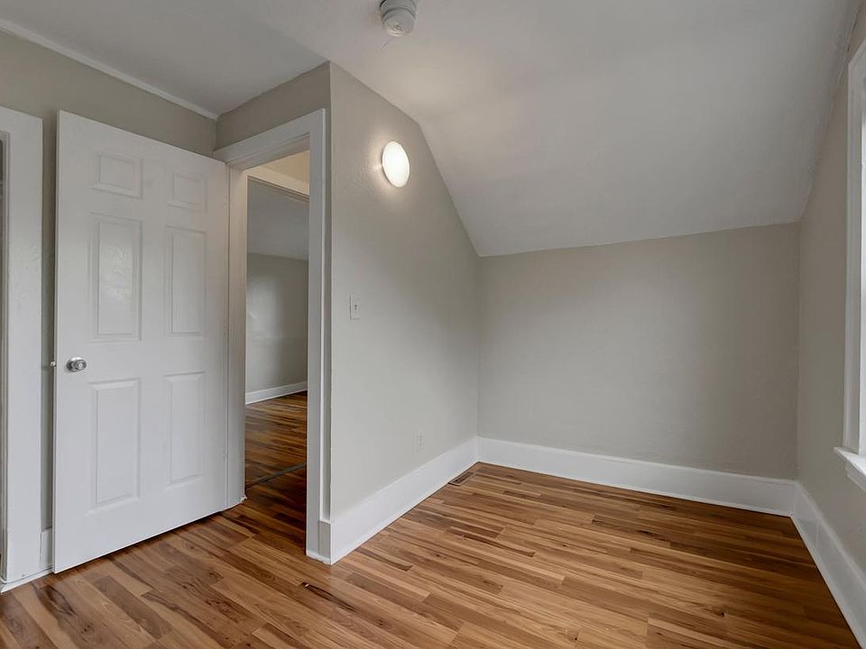 1st image of 2108 5th Ave N