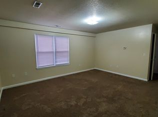 4420 SW 34th St APT 12, Topeka, KS 66614