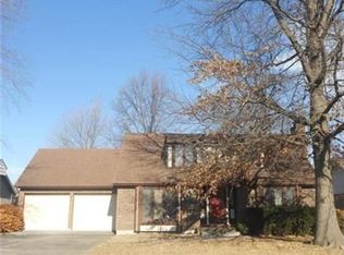 306 W 33rd St, Higginsville, MO 64037