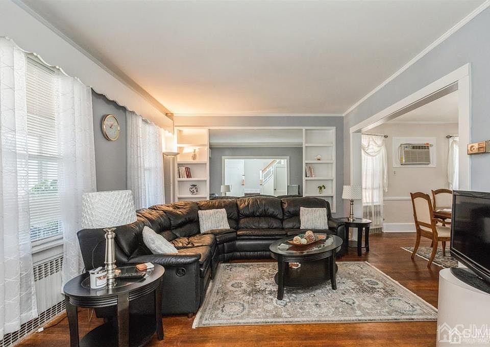 1st image of 145 Park Ave