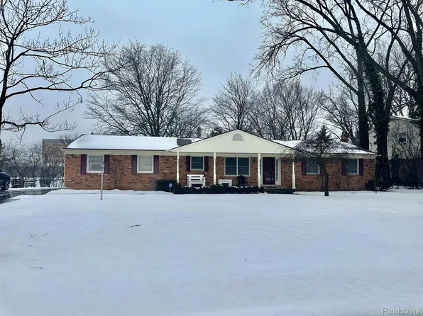 19080 Lacrosse Ave, Lathrup Village, MI 48076