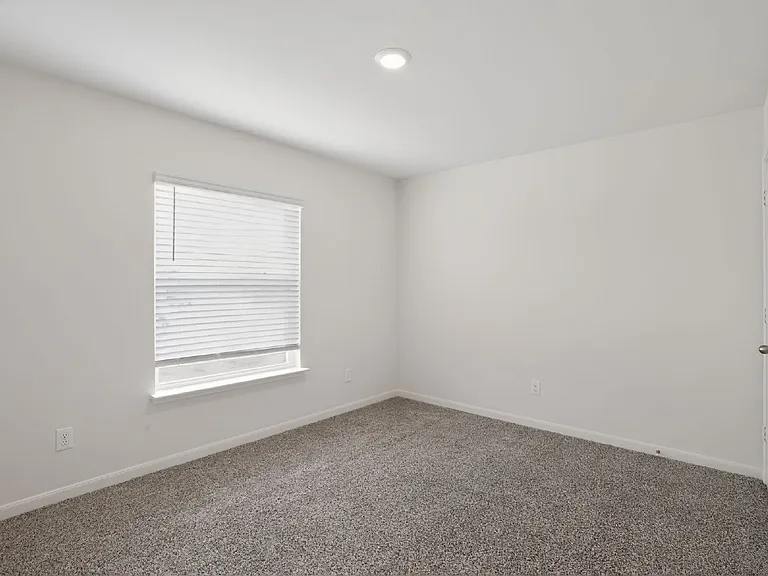 512 Albert Anthony St — Photo 8
