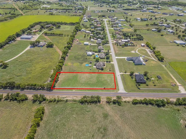 111 Saddlebrook Ct, Rhome, TX 76078
