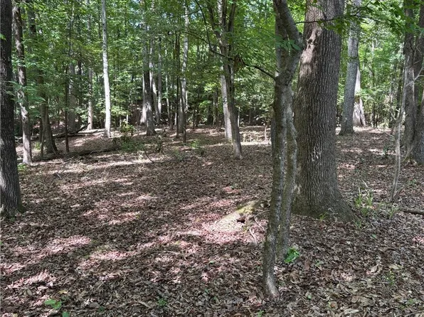 3430 Old Gun Rd E, Midlothian, VA 23113