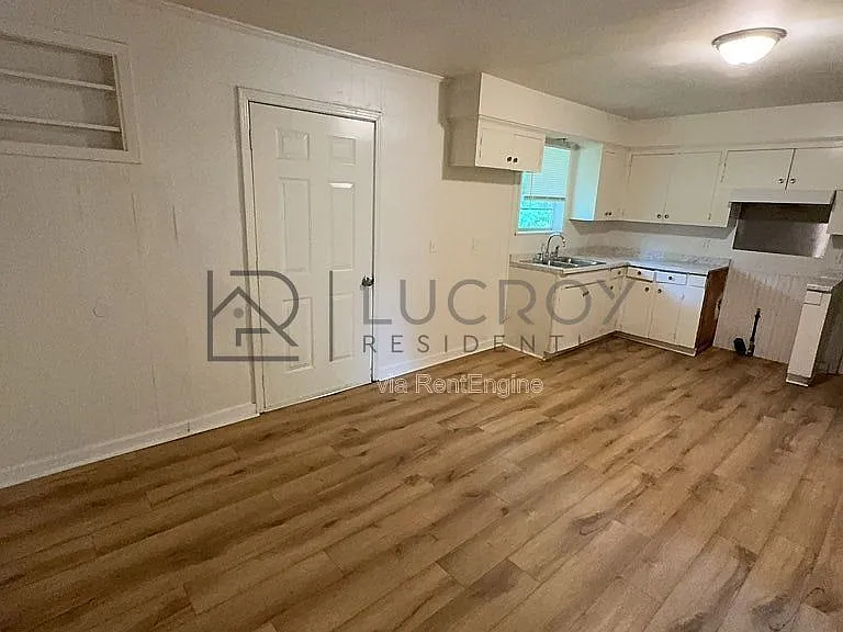 1513 Maria Dr — Photo 5