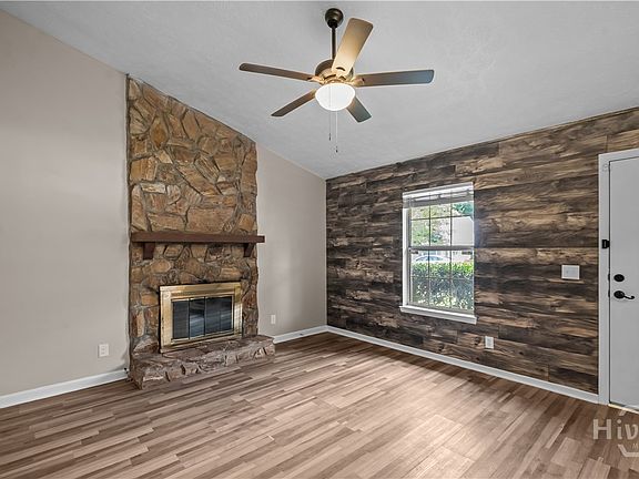 4th image of 233 Forest Ridge Drive