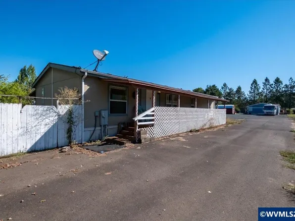 1145 43rd Ave, Sweet Home, OR 97386