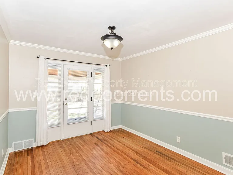 4930 N Illinois St — Photo 10