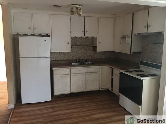 5th image of 1814 E Woodrow Pl