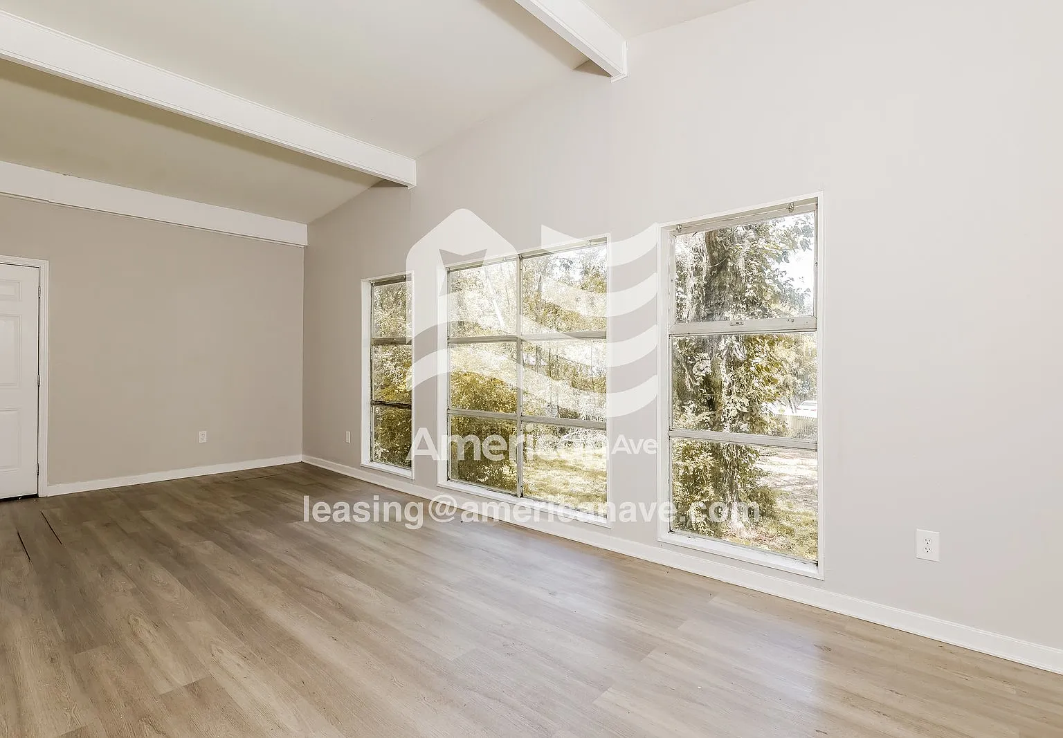 3 bed, 1.0 bath, 1148 sqft, $1,225 — Photo 3