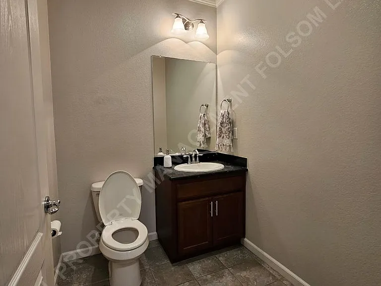 104 Rodin Ln — Photo 12