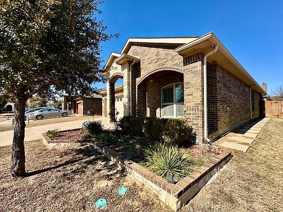 4th image of 5205 Glen Meadow Dr