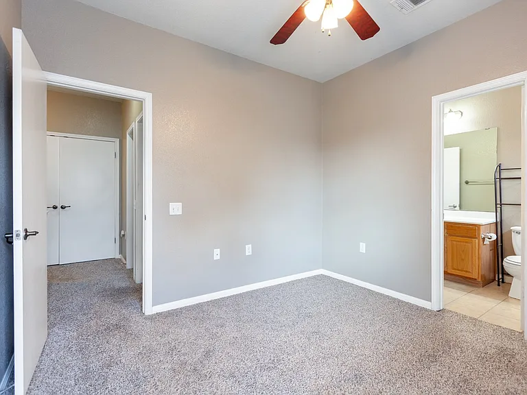 2326 Webberville Rd #B — Photo 14