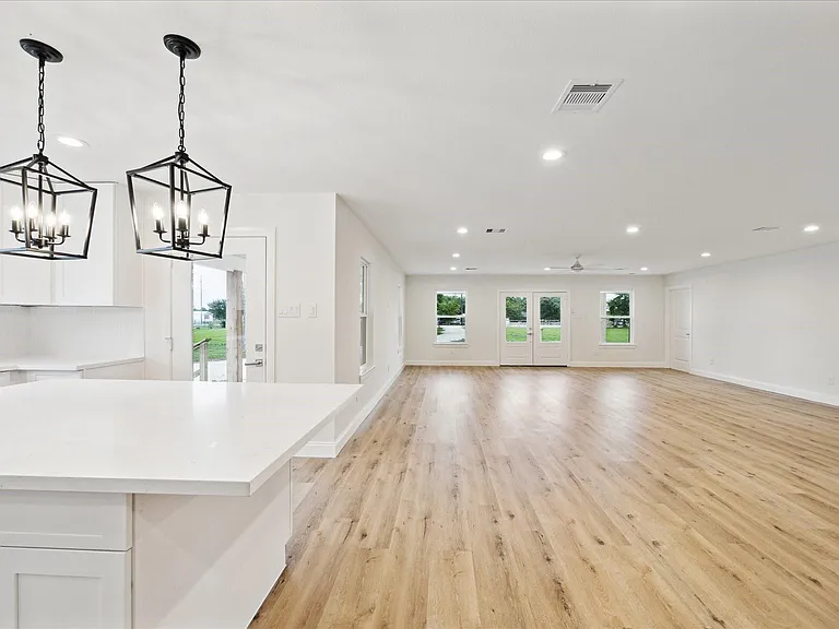 1935 Willow Rd — Photo 14