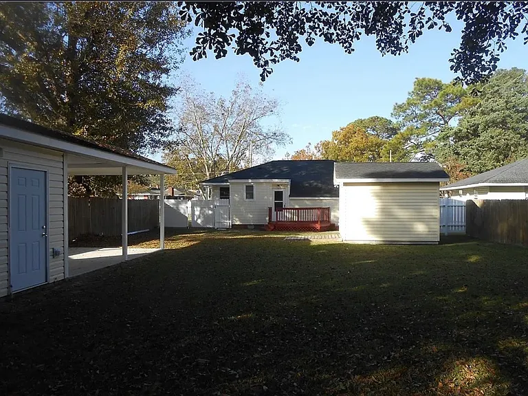 1402 Vance Dr — Photo 24