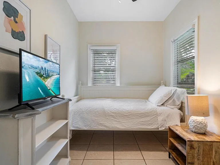 5301 N Flagler Dr — Photo 34
