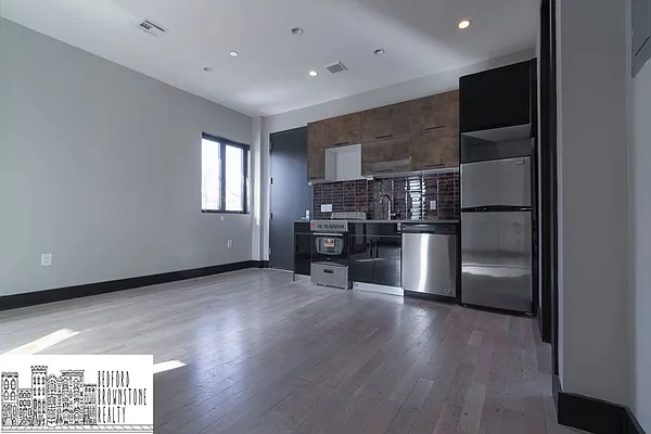 Rented by Bedford Brownstone Realty | media 20