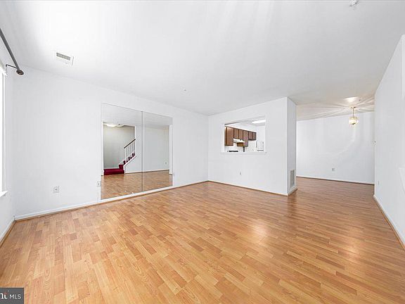 4th image of 13913 Highstream Pl #810