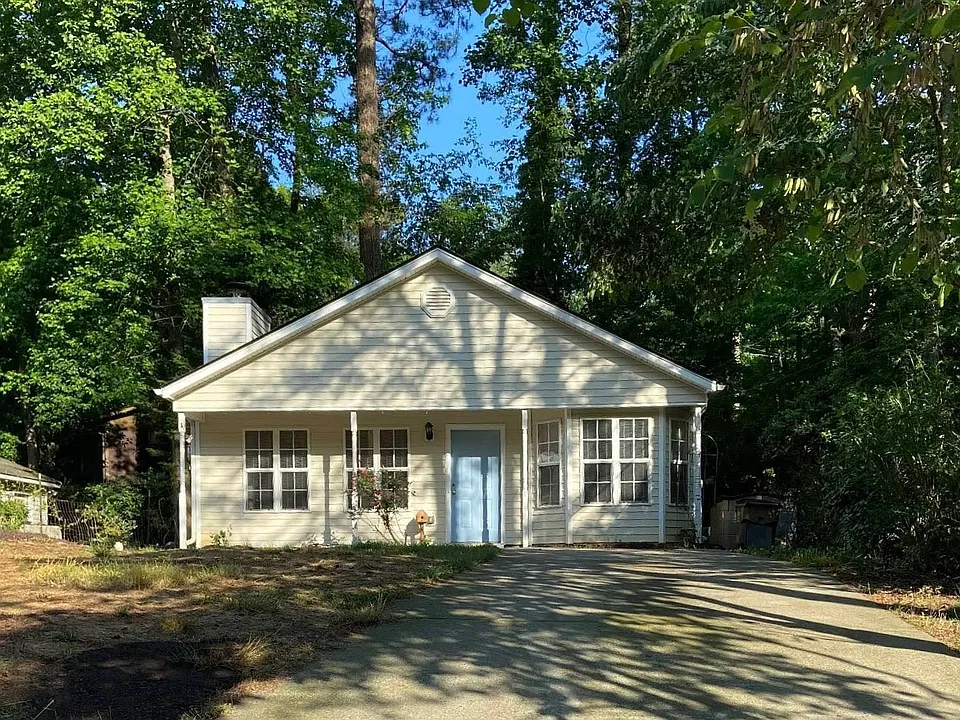 2555 Fleetwood Dr