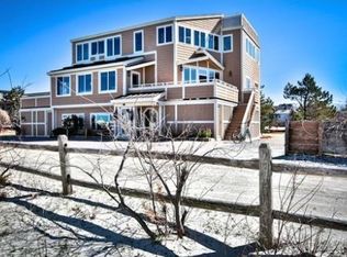 21 Sleepy Hollow Rd, Gloucester, MA 01930