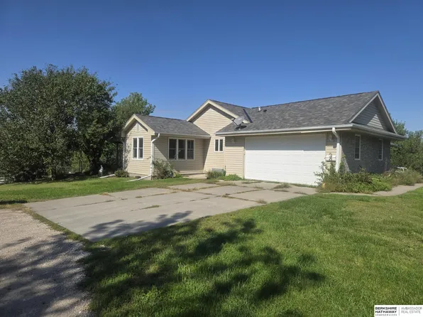 16608 18th St, Plattsmouth, NE 68048