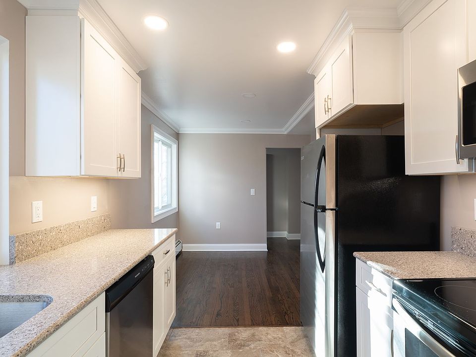 1st image of 19 Crest St #B2