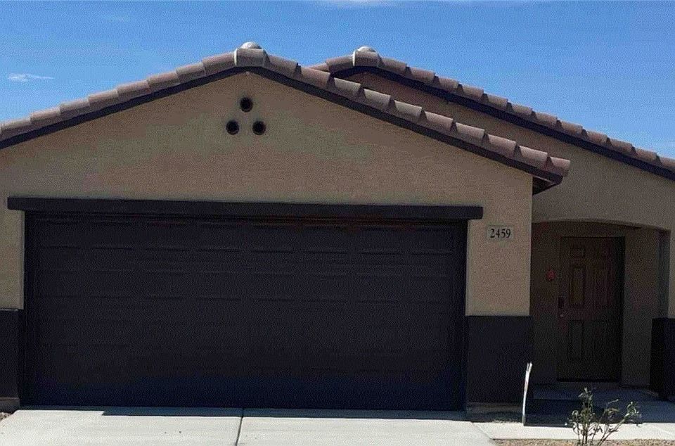 1st image of 2459 Tapatio Drive