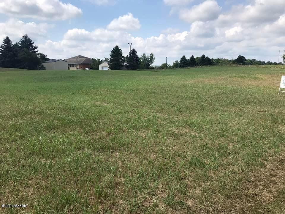 2nd image of 9 Foxtail Ln