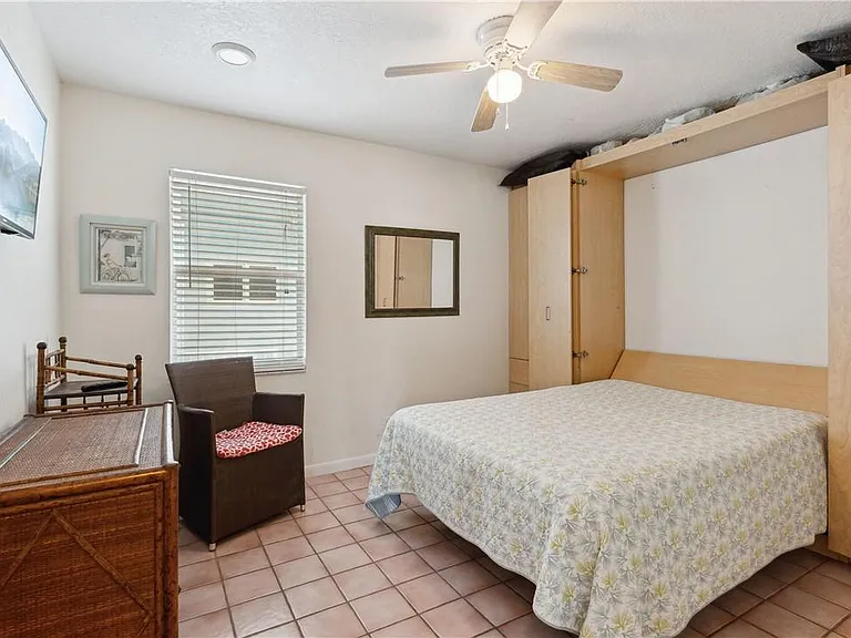 301 Van Buren St #101D — Photo 11