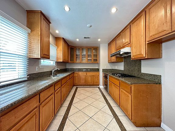 5th image of 217 N El Nido Ave