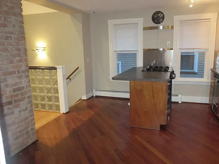 286 Averill Ave #3 — Photo 2