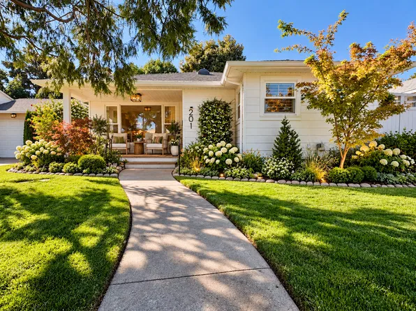 201 S Corinth Ave, Lodi, CA 95242