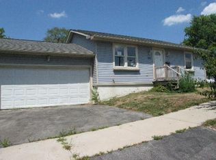 551 Market St, Joliet, IL 60436