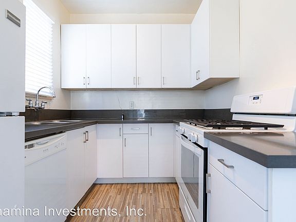 5th image of 963 N Doheny Dr #8399083