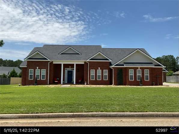 139 Addington Dr, Kathleen, GA 31047