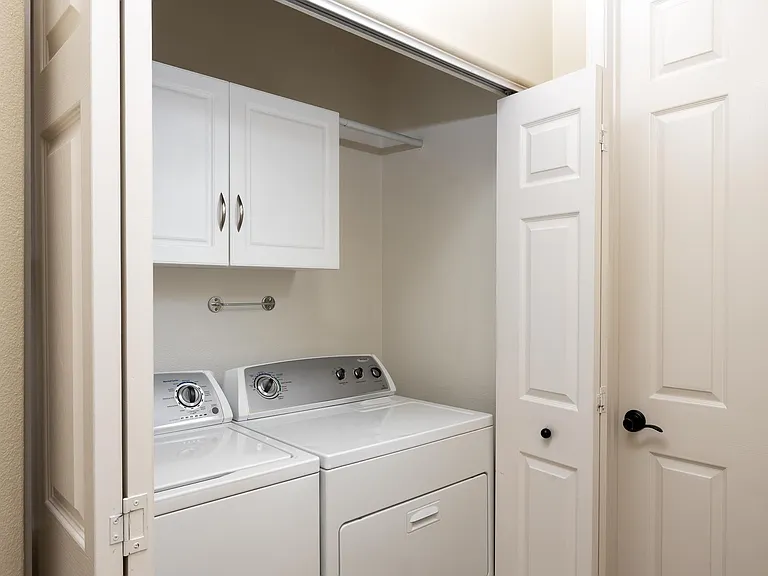 In-Unit Washer/ Dryer Machines