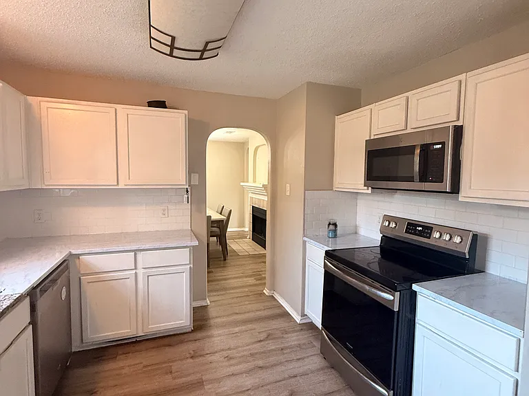 4329 Apple Dr — Photo 6