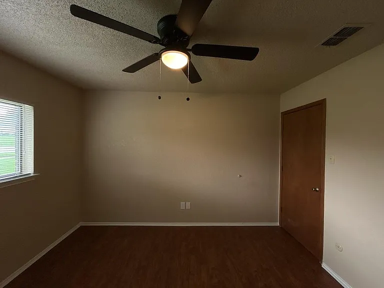 2412 Amber Hill Ln — Photo 27